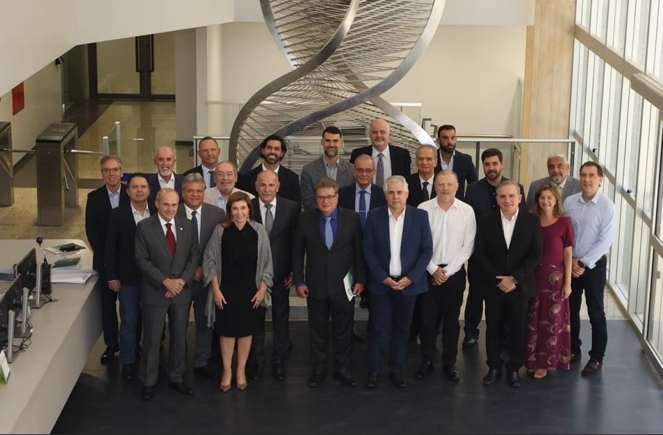 Diretores da NTU em panorama